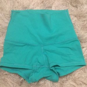Lululemon size 2 boogie short